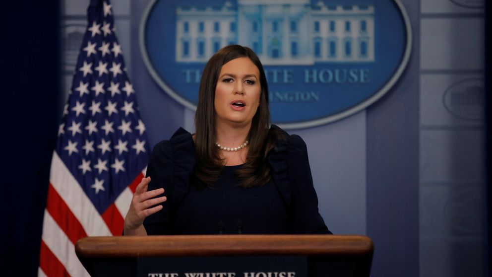 Sarah Sanders, encargada de relativizar los dichos presidenciales