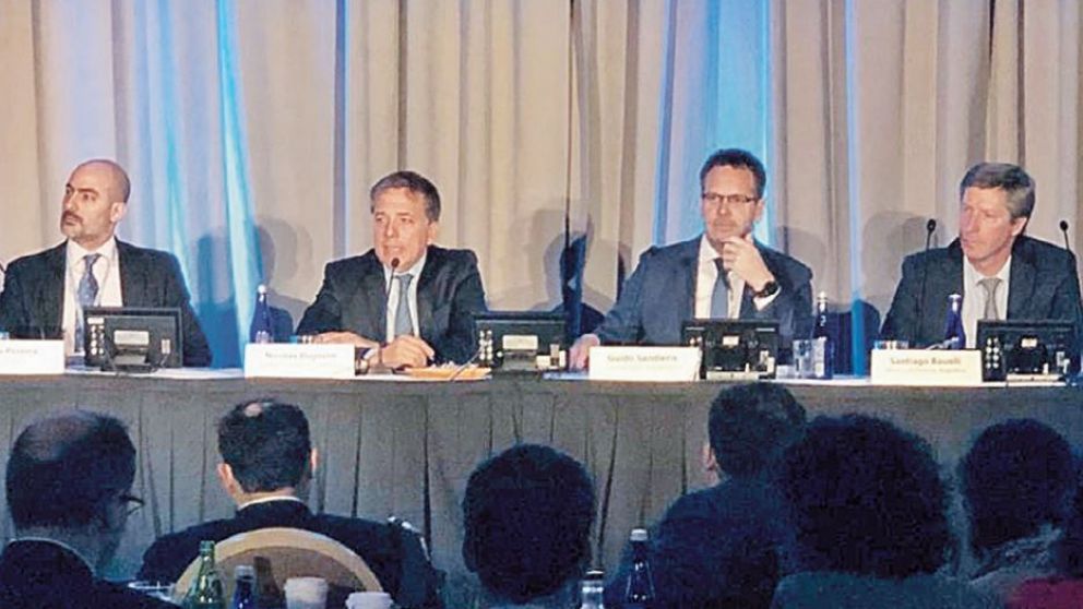 Los enviados de Wall Street, inquietos por el dólar y las elecciones