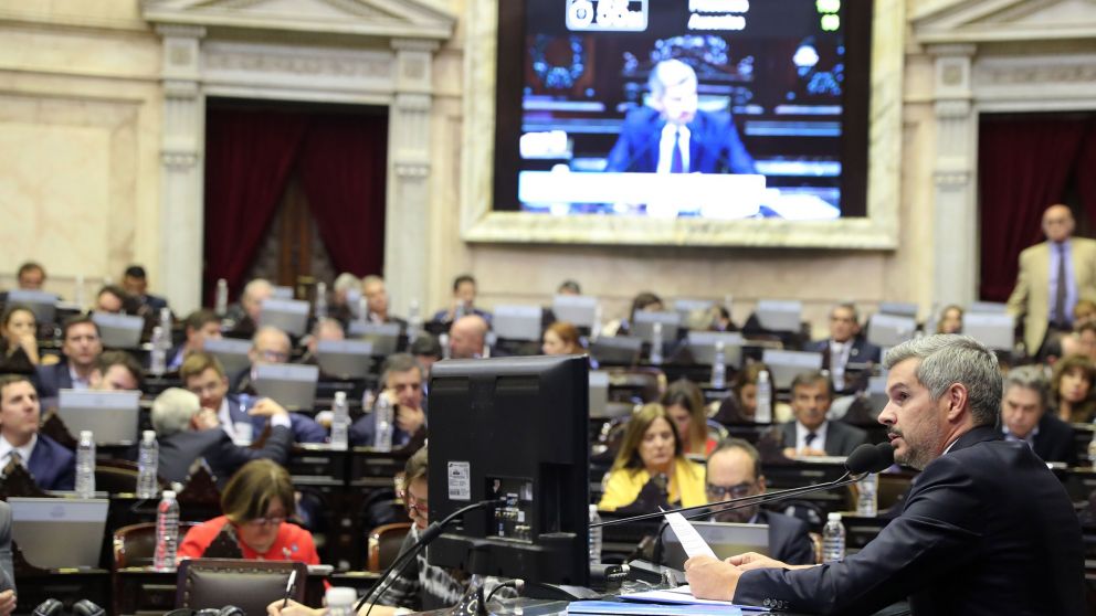 "Yo vengo a informar, hago mi trabajo, no traigo cartelitos", desafió