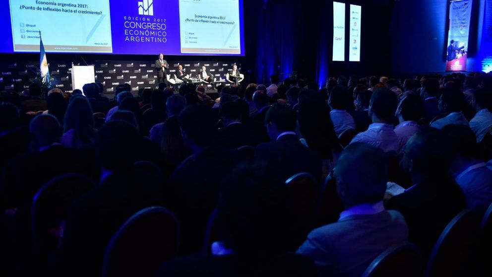 El Gobierno insiste en que este año "se verá algo de recuperación" económica