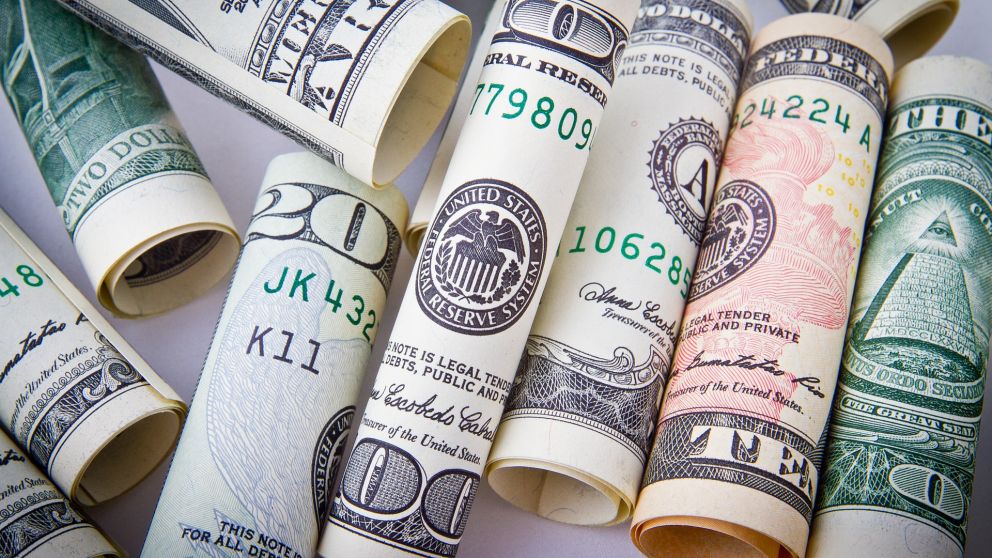 El dólar abre estable a la espera de la aprobación del Fondo