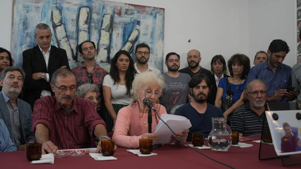 Solsona y Estela de Carlotto en la conferencia de prensa