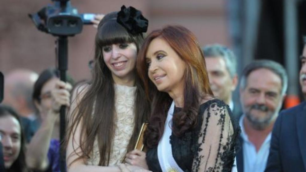 "No hay un plazo determinado para que le den el alta a Florencia Kirchner"