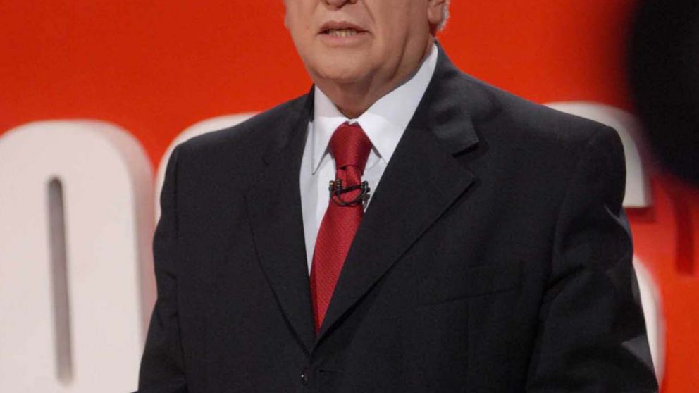 Gil Lavedra expone hoy