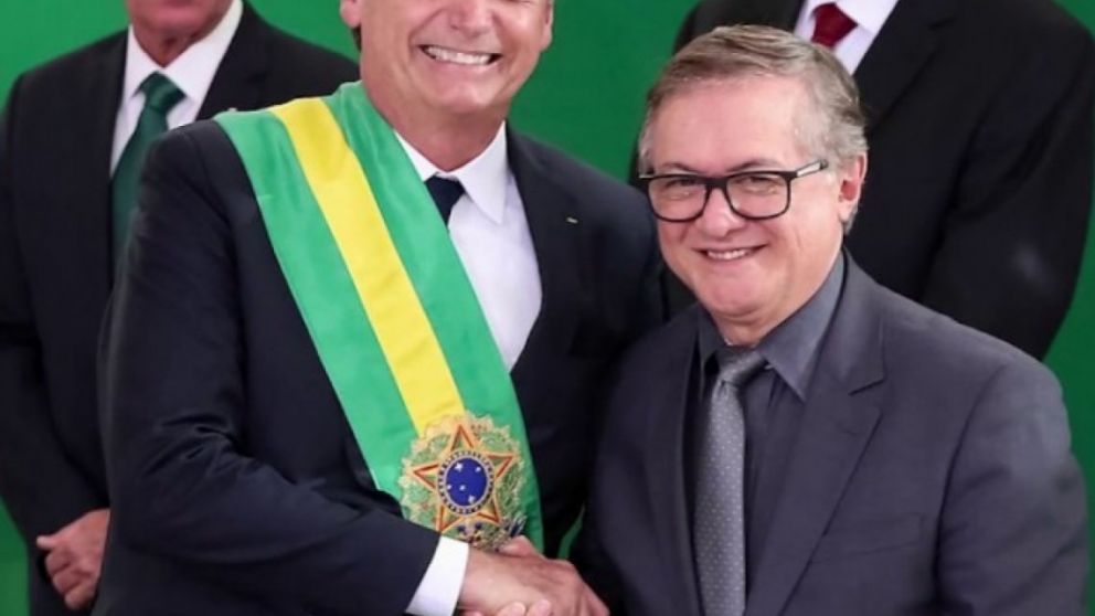 Bolsonaro echó a su ministro de Educación