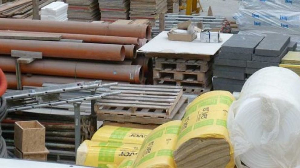 La venta de insumos para la construcción continúa en picada