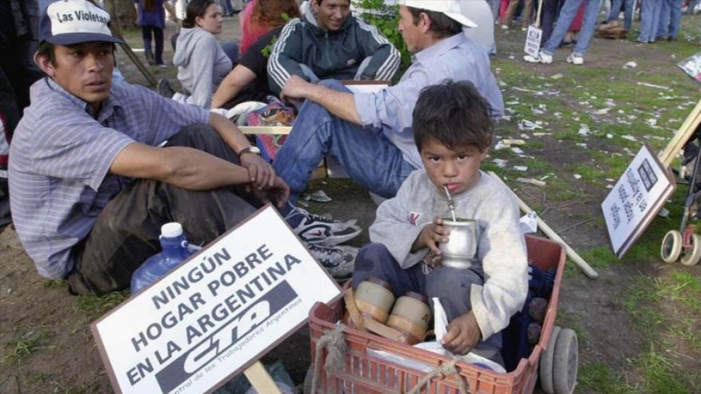 En índice de pobreza, la Argentina va a contramano de los países vecinos