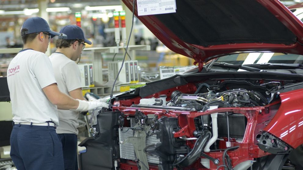 Toyota negó suspensiones en medio de la crisis automotriz que se agudiza