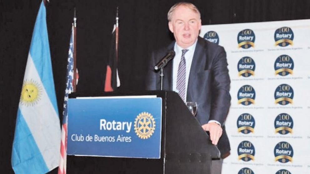 Kropp dio una conferencia como invitado por el Rotary Club