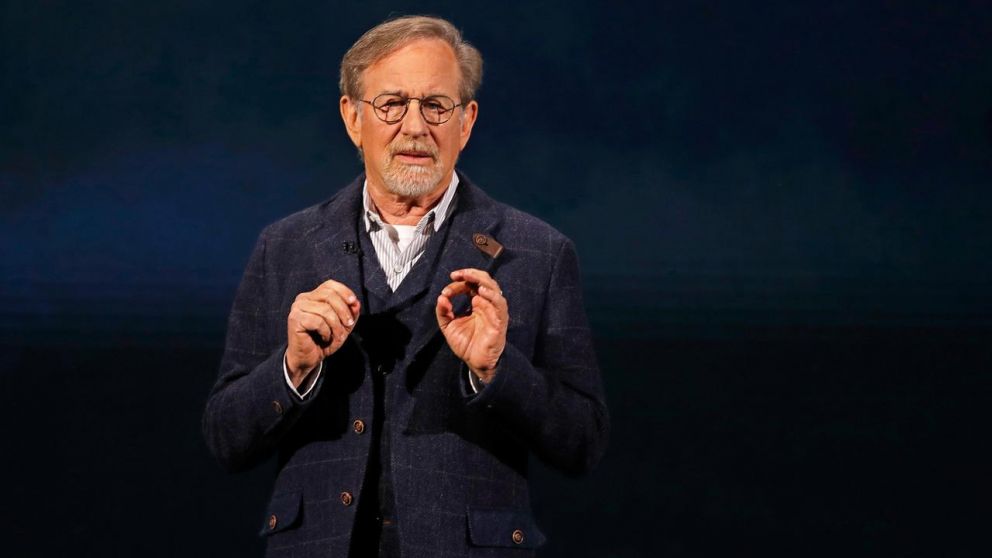 Spielberg en la presentaci�n de lo �ltimo de Apple