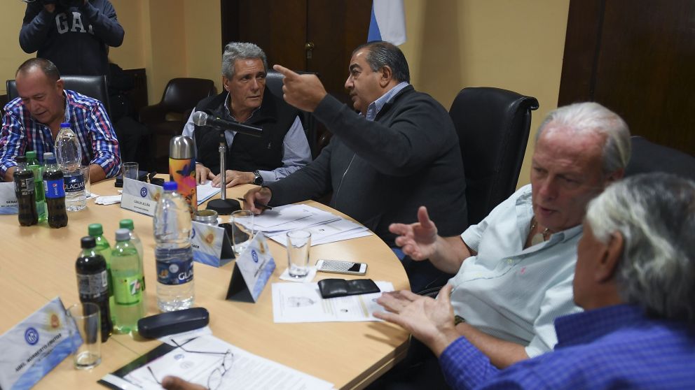 El consejo directivo se reunió tras un largo paréntesis