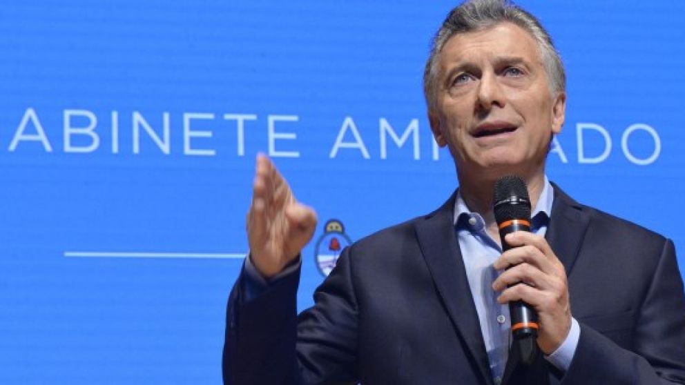 Macri afirmó estar "caliente" con los que proponen "soluciones mágicas"