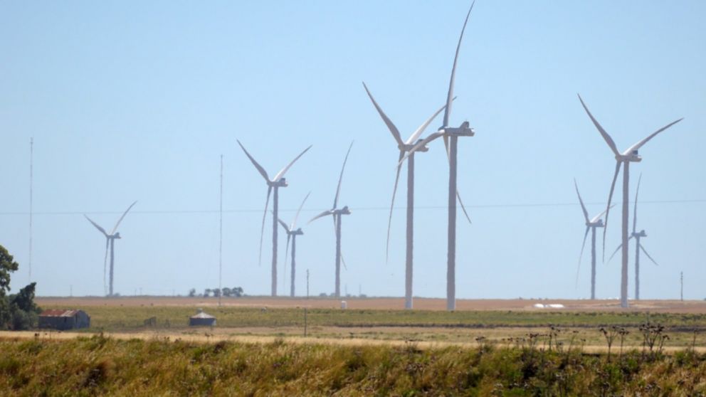 El parque bonaerense tiene catorce aerogeneradores