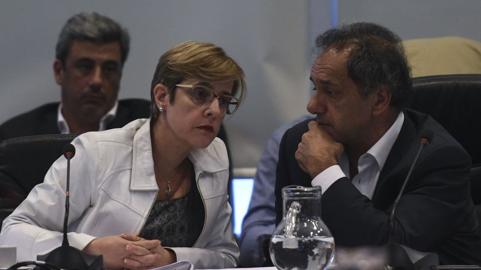 Burgos y Scioli intentaron encauzar el debate