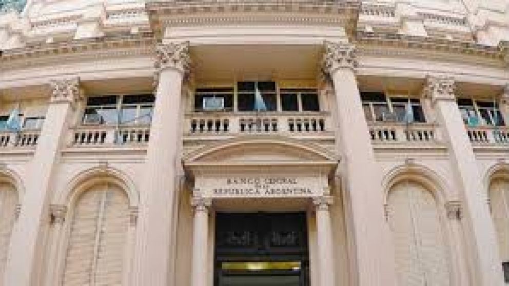 Abajo de la ZNI, el Tesoro le vende al BCRA