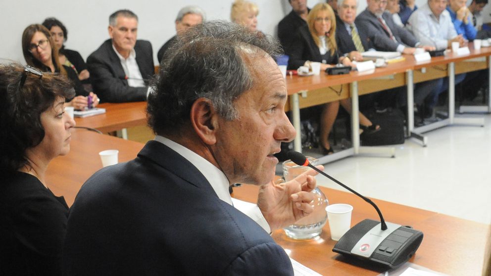 Scioli preside la comisión de Deportes, una de las cabeceras