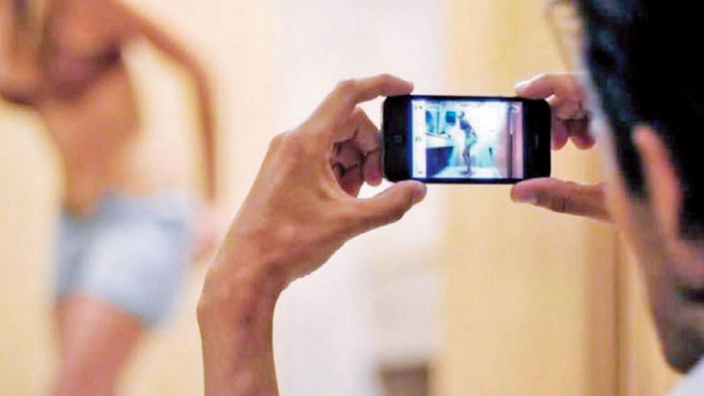 Es vital educarnos sobre los riesgos que implica exponer nuestra “vida digital”