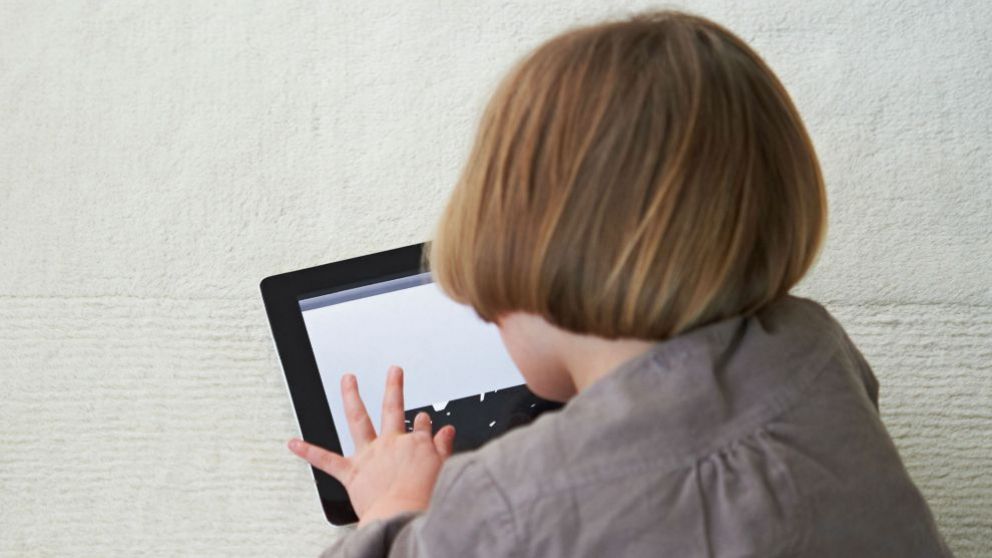 Alertan por la presencia del peligroso viral Momo en videos infantiles