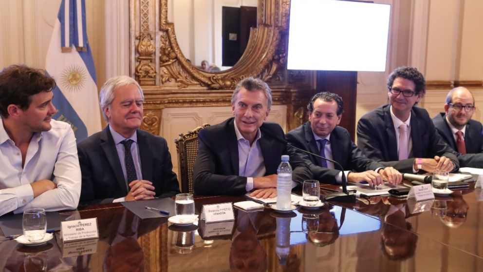 Macri reconoció que “hay recesión en muchos sectores”