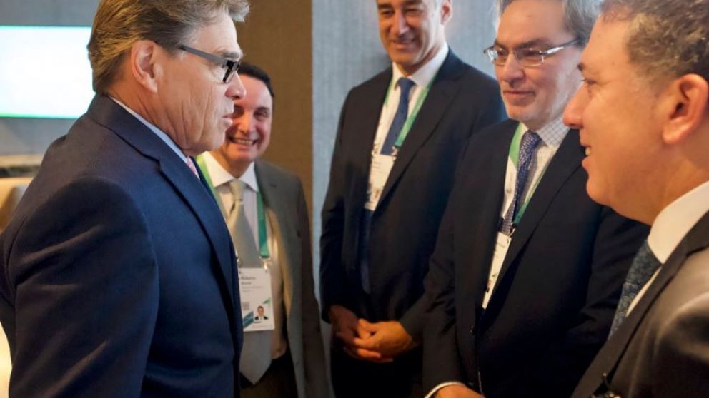 Dujovne y Lopetegui con el secretario de Energía de los Estados Unidos