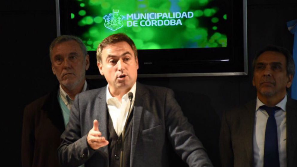 Pese a las presiones, Mestre no declin� su candidatura a gobernador
