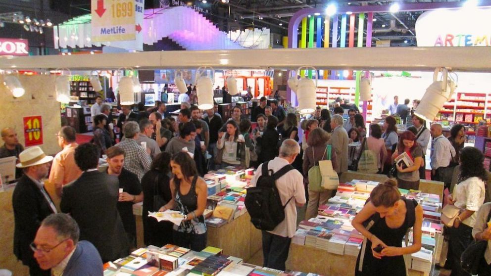 En la Feria del Libro, espacios temáticos