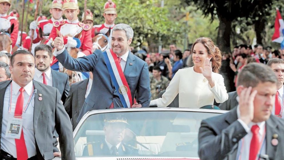 En Paraguay, de la mano de Mario Abdo Benítez, el oficialismo permaneció en el poder