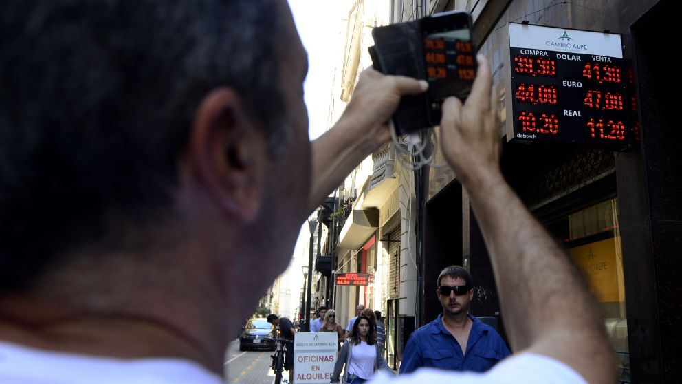 El dólar minorista terminó a $41,71 en el promedio de la city