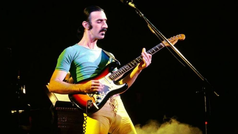 Presentan un holograma de Frank Zappa que saldrá de gira