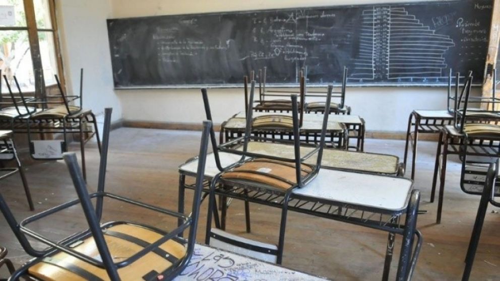 Aulas vacías: los docentes bonaerenses están de paro por reclamo salarial