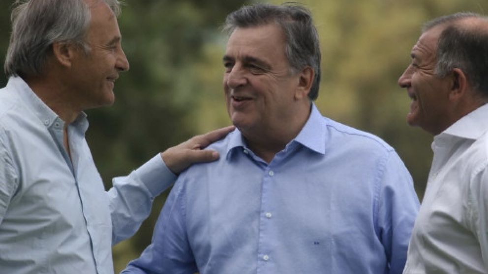 Baldassi, Negri y Juez buscan evitar las primarias en Córdoba