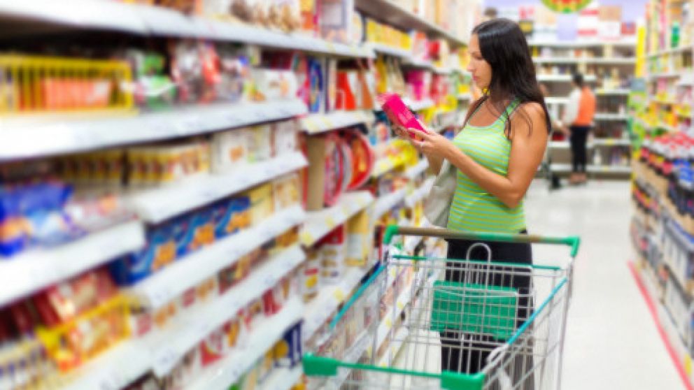 La caída del consumo es una de las variables que muestran la profundidad del parate