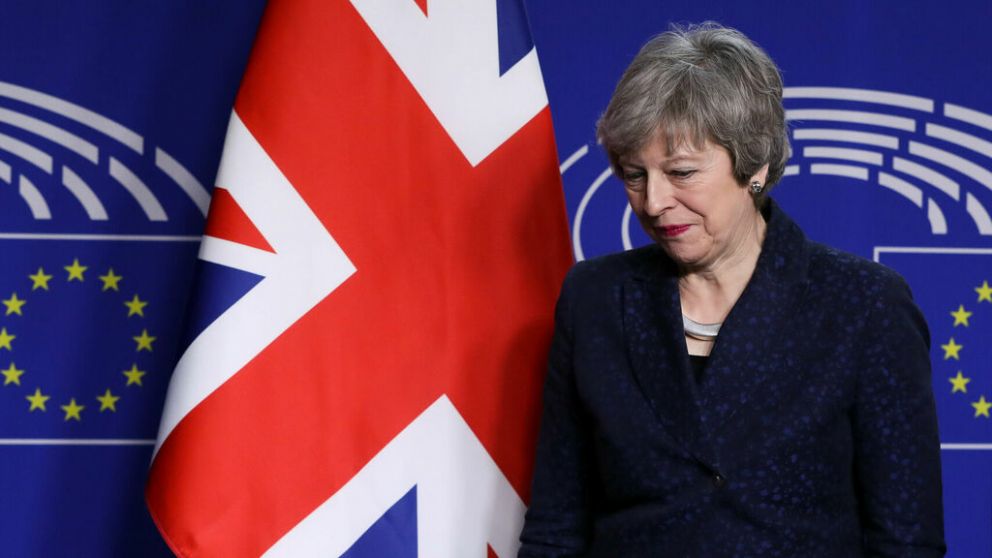 Conservadores británicos le imponen condiciones a May por el Brexit