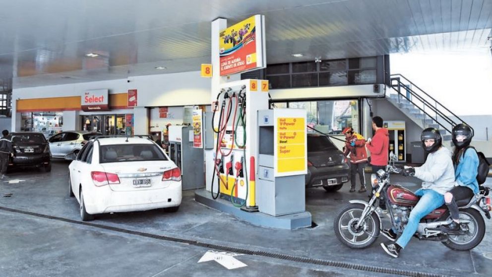 Los combustibles aumentaron hasta 3% por la actualización de impuestos que gravan a naftas y gasoil
