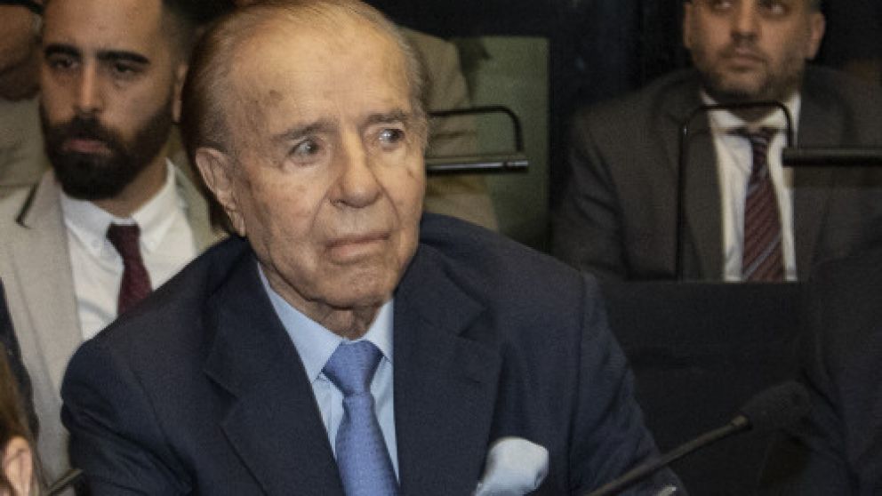 Menem escucha el fallo en el TOF 2
