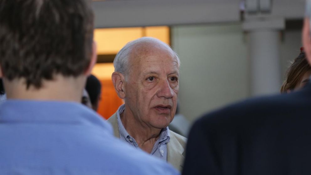 Lavagna desafía: "Basta de ajuste"