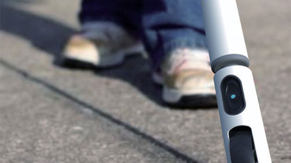 Bastón y anteojos inteligentes para personas no videntes