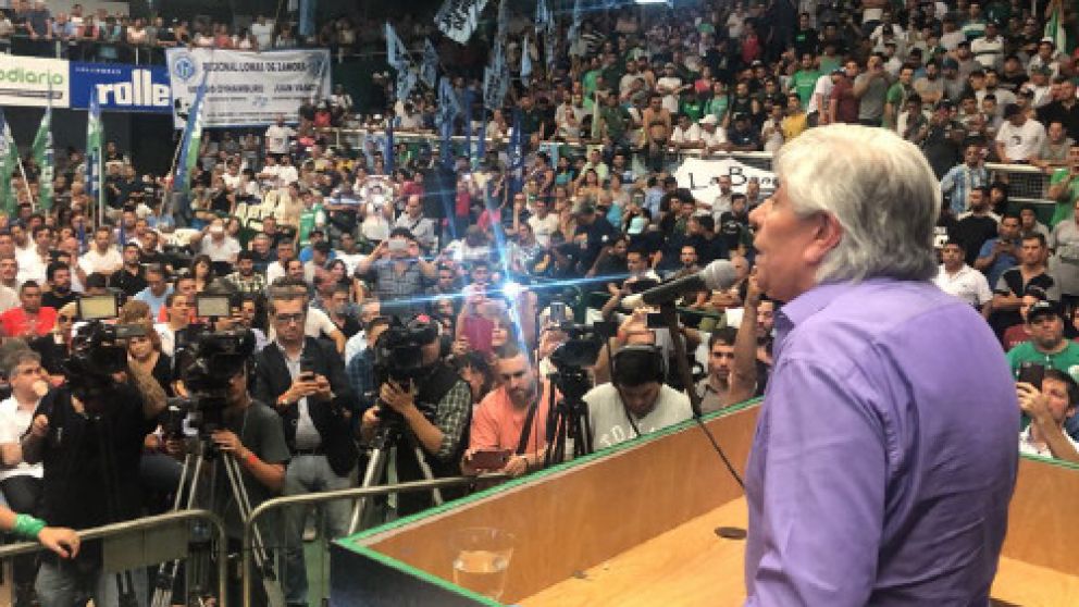 Moyano cargó contra la conducción de la CGT