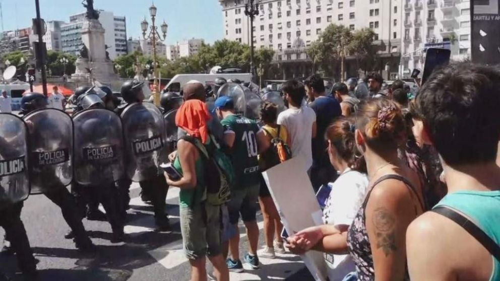 "Cuadernazo" en el Congreso: incidentes y detenidos