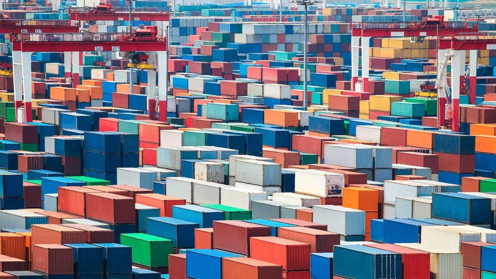 Datos de comercio de China en enero superaron las expectativas