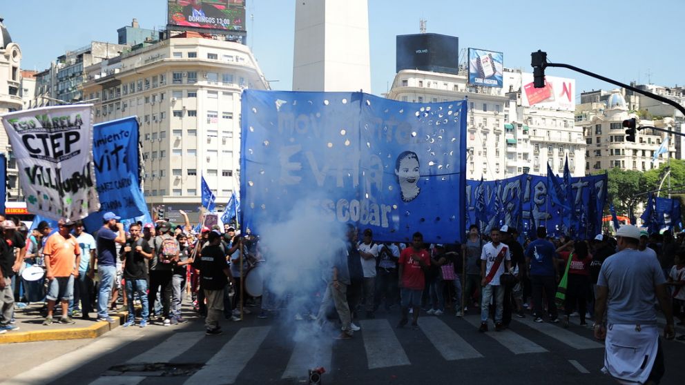Jornada de cortes y movilizaciones en el centro porteño