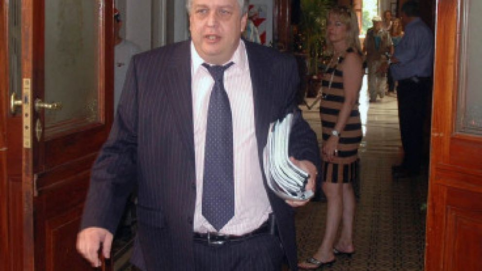 Diputados quieren escuchar al fiscal en la Bicameral