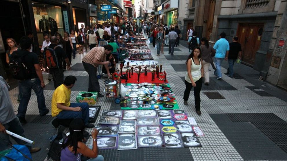 Nuevos puesteros comienzan a ganar las calles