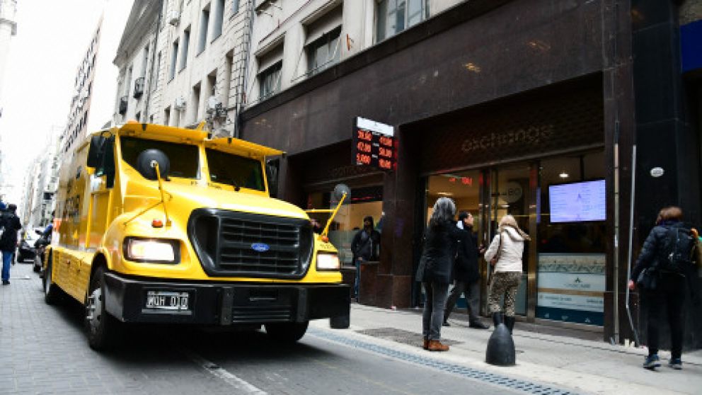 La divisa se incrementó levemente, al ritmo de la tasa