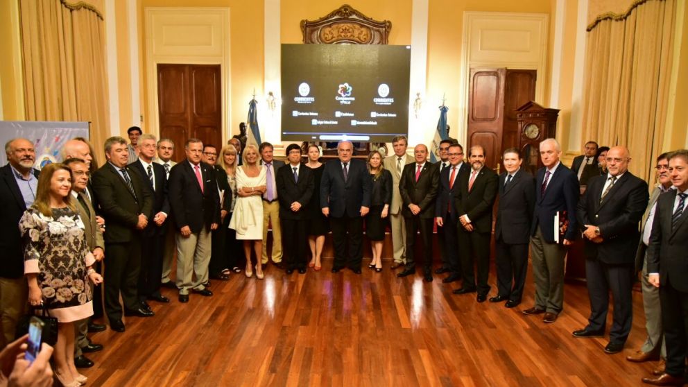 Corrientes recibe a 26 embajadores para captar nuevas inversiones