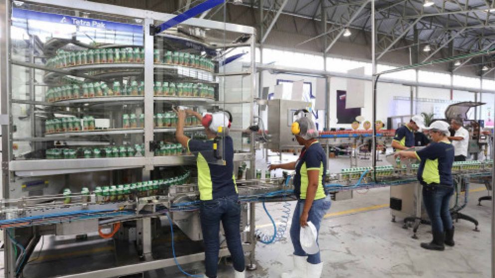 La industria arrastra una contracción acumulada de 4,3%
