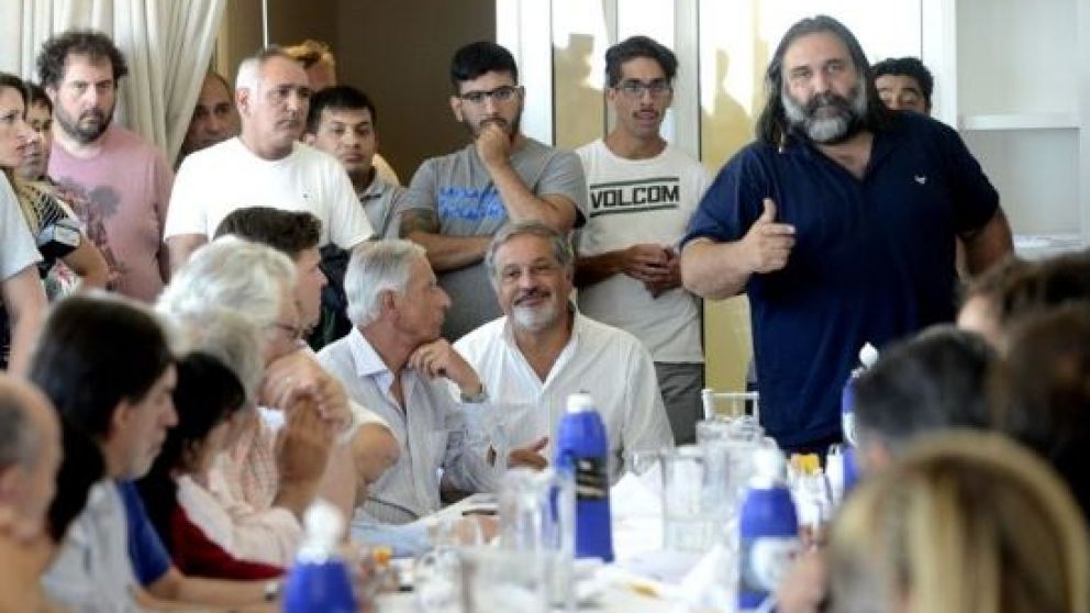 Docentes bonaerenses intimaron a Trabajo para que abra paritarias