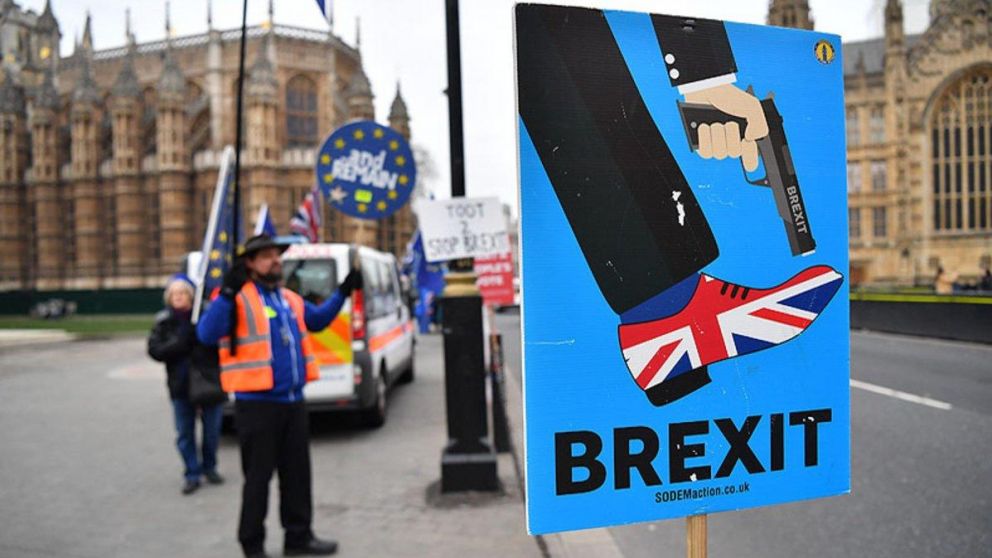 Parlamentarios británicos se quedan sin vacaciones por el Brexit