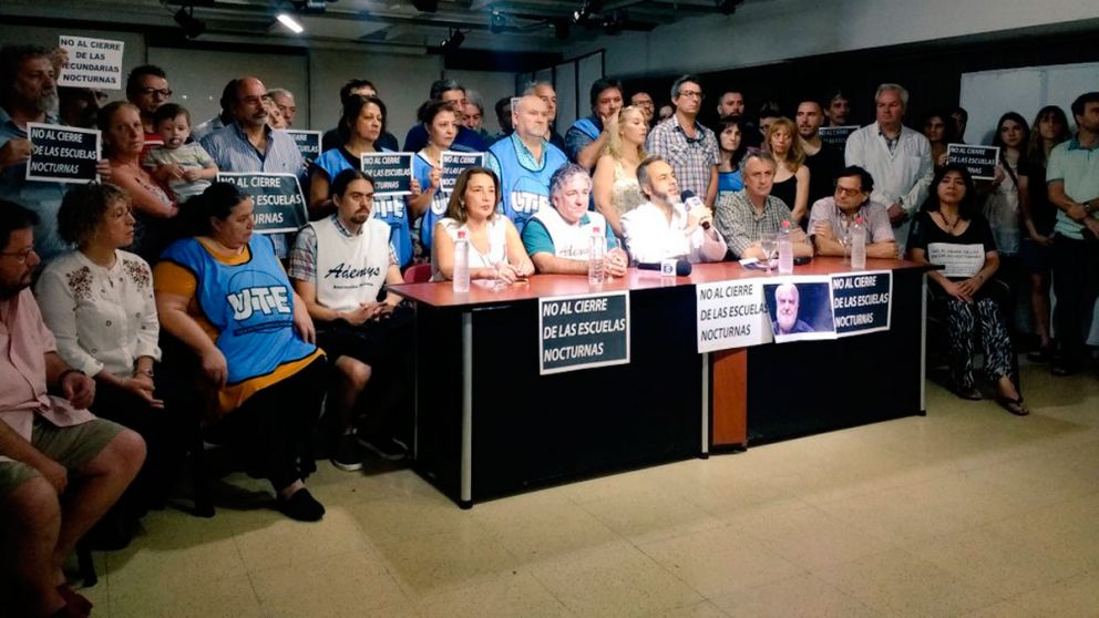 La lucha gremial para evitar el cierre