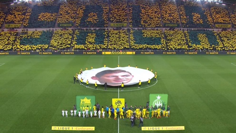 Un estadio entero emocionado